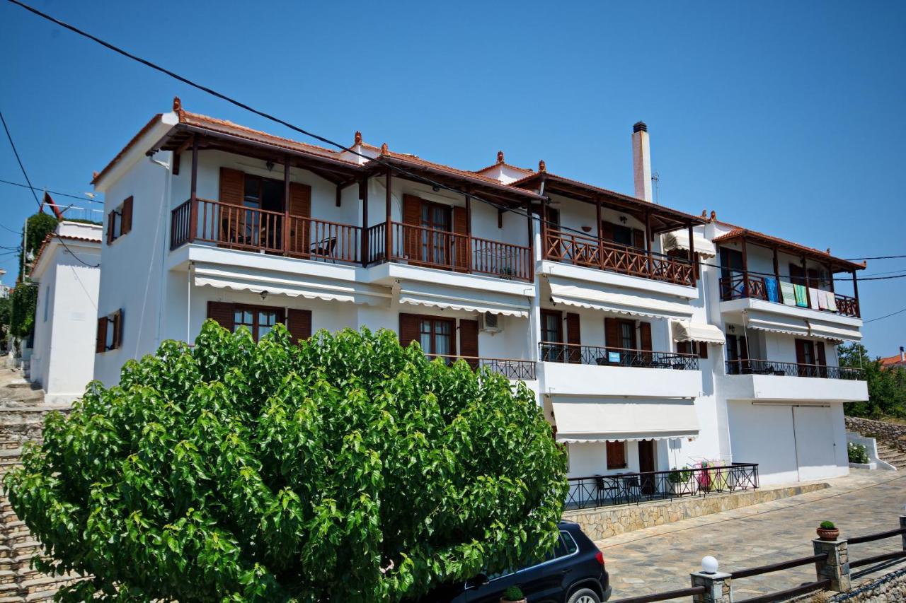 Elpida Apartments Votsi  Bagian luar foto