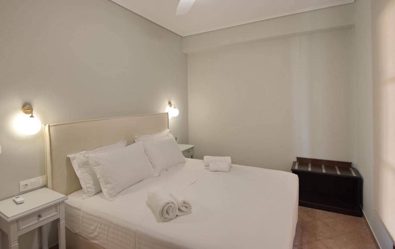 Elpida Apartments Votsi  Bagian luar foto